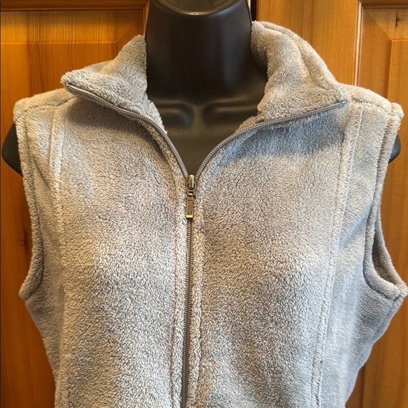 White Sierra Light Gray Fleece Vest - Picture 2 of 4